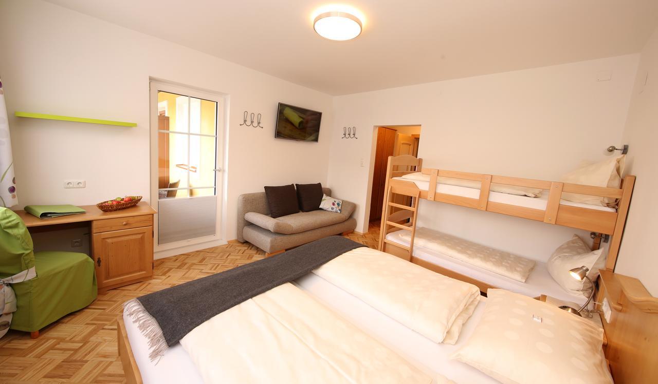 Bio-Bauernhof-Hotel Matlschweiger Lassing  外观 照片